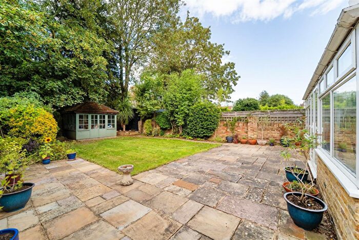 4 Bedroom Detached House For Sale In Church Road, Hanwell, W7