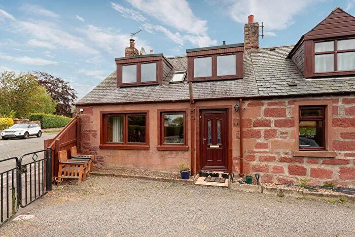 2 Bedroom Cottage For Sale In Glamis Road, Kirriemuir, DD8