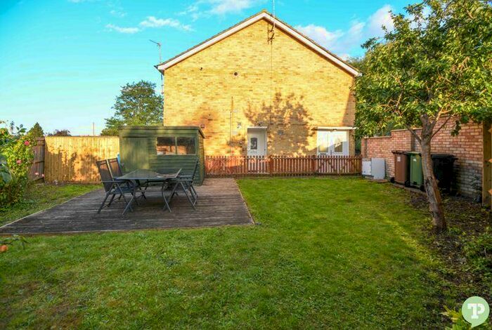 2 Bedroom Flat To Rent In Farm Close Road, Wheatley, OX33