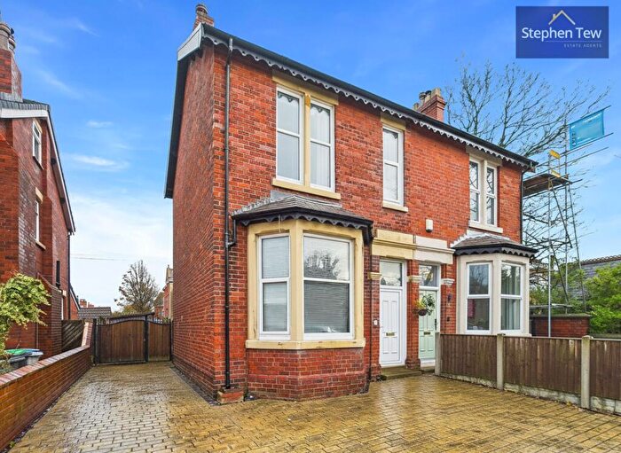 3 Bedroom Semi Detached House For Sale In Whitegate Drive, Blackpool, FY3