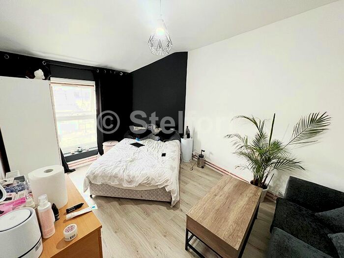 2 Bedroom Flat To Rent In Stock Street, London, E13