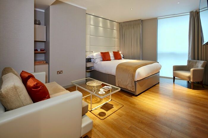 1 Bedroom Flat To Rent In Lower Thames Street, London, EC3R