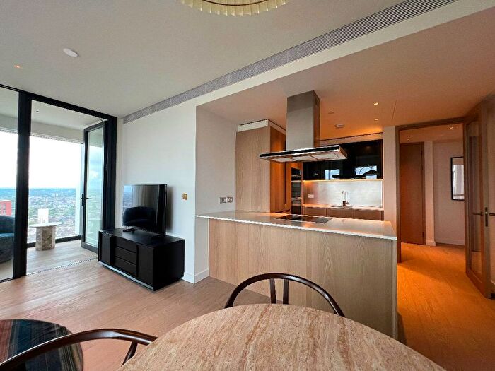 2 Bedroom Flat To Rent In Apartment, Nine Elms Lane, London, SW8