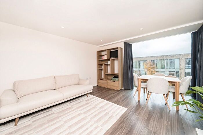1 Bedroom Flat To Rent In Spectrum Way, Wandsworth, SW18