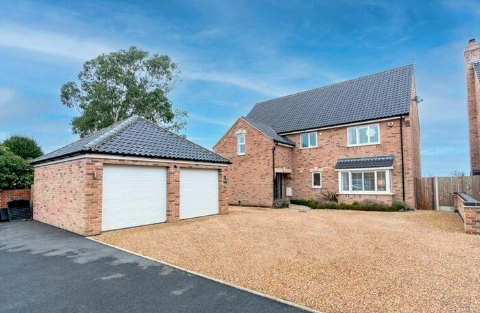 6 Bedroom Detached House For Sale In Main Road, Filby, Great Yarmouth, NR29