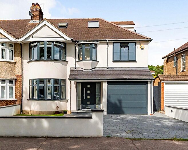 5 Bedroom Semi-Detached House For Sale In Gates Green Road, West Wickham, BR4