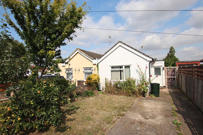 1 Bedroom Bungalow For Sale In Burrs Road, Clacton On Sea, CO15