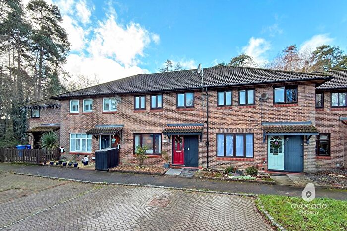 3 Bedroom Terraced House For Sale In Southwick Court, Bracknell, RG12