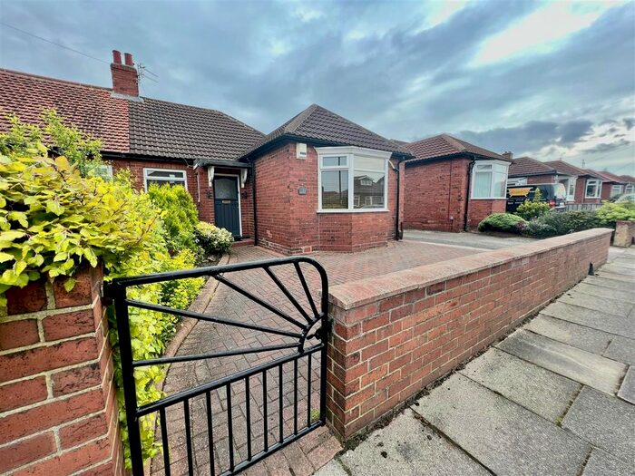 2 Bedroom Semi-Detached Bungalow To Rent In Debdon Gardens, Newcastle Upon Tyne, NE6