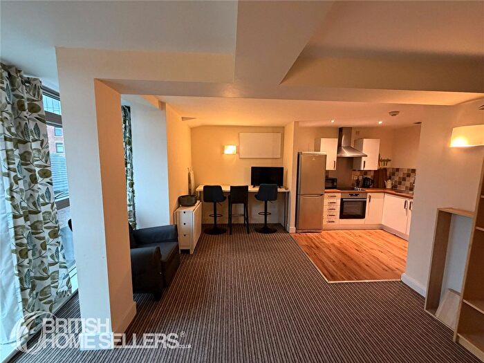 2 Bedroom Flat For Sale In Rockingham Street, Sheffield, South Yorkshire, S1