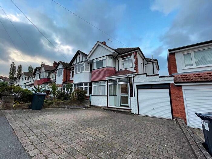 3 Bedroom Semi-Detached House To Rent In Wheats Avenue, Harborne, B17