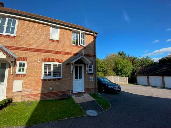 2 Bedroom Semi-Detached House To Rent In Marston Drive Newbury, RG14
