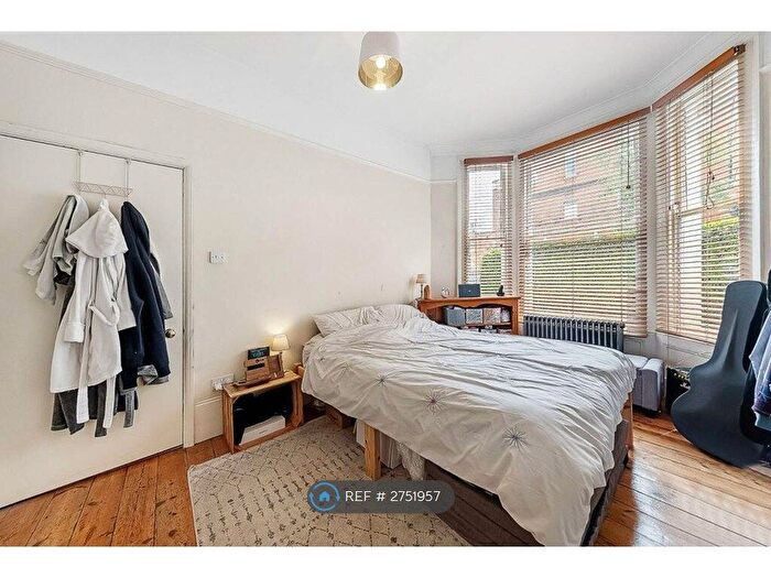 1 Bedroom Flat To Rent In London, London, SW11