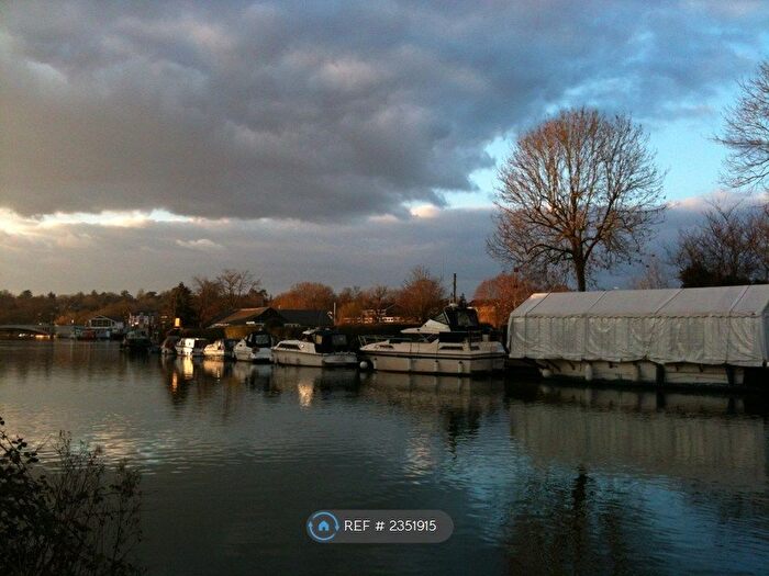 2 Bedroom Flat To Rent In Regents Riverside, Reading, RG1