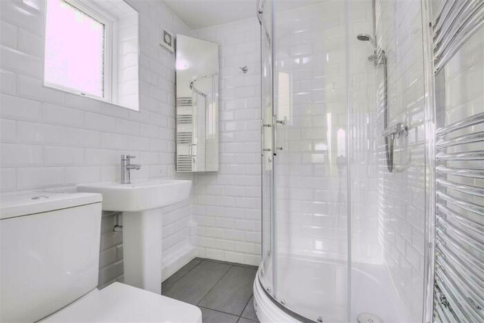 3 Bedroom Semi-Detached House To Rent In Shenley Road, West Bletchley, Milton Keynes, MK3