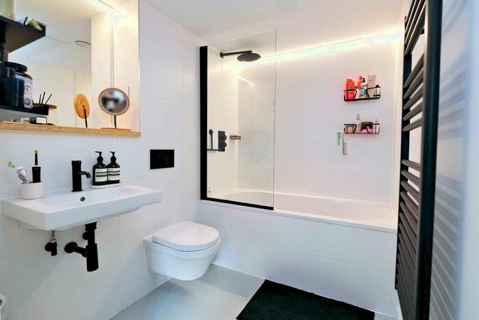 2 Bedroom Duplex To Rent In Aire Lofts, Leeds, LS9