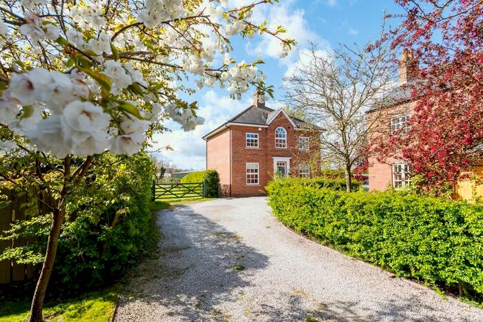 4 Bedroom Detached House For Sale In Orchard Park, Melbourne, York, YO42