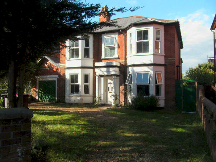 8 Bedroom Detached House To Rent In Erleigh Road, Reading, Berkshire, RG1