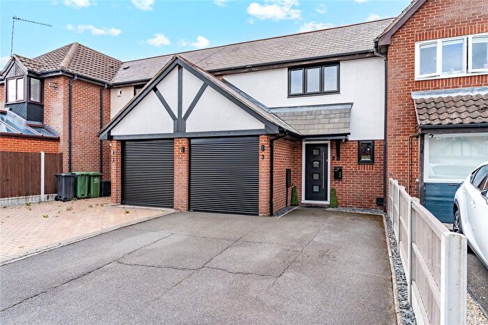 2 Bedroom Terraced House For Sale In Campbell Close, Wickford, Essex, SS12