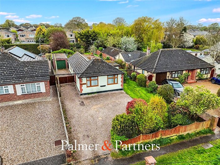 3 Bedroom Bungalow For Sale In Priory Road, Bicknacre, Chelmsford, Essex, CM3