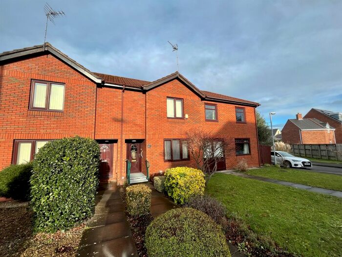 2 Bedroom Property To Rent In Colchester Avenue, Penylan, Cardiff, CF23