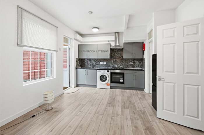 3 Bedroom End Of Terrace House For Sale In Ilford, IG1