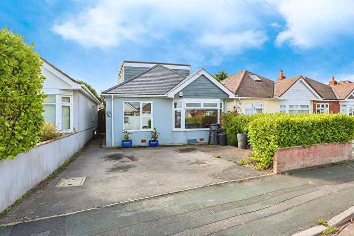 4 Bedroom Bungalow For Sale In Bascott Road, Bournemouth, Dorset, BH11
