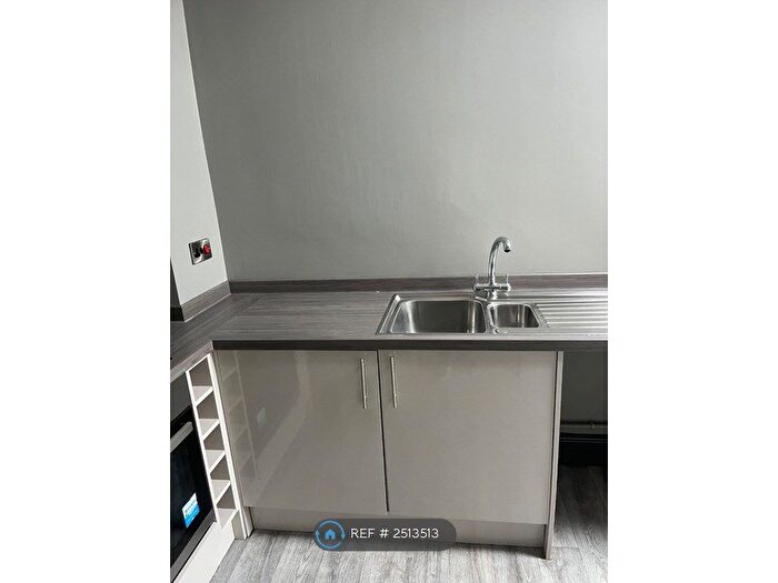 1 Bedroom Flat To Rent In Mary Street, Porthcawl, CF36