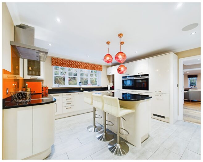 5 Bedroom Detached House For Sale In Bridge Road, Bursledon, Southampton, SO31