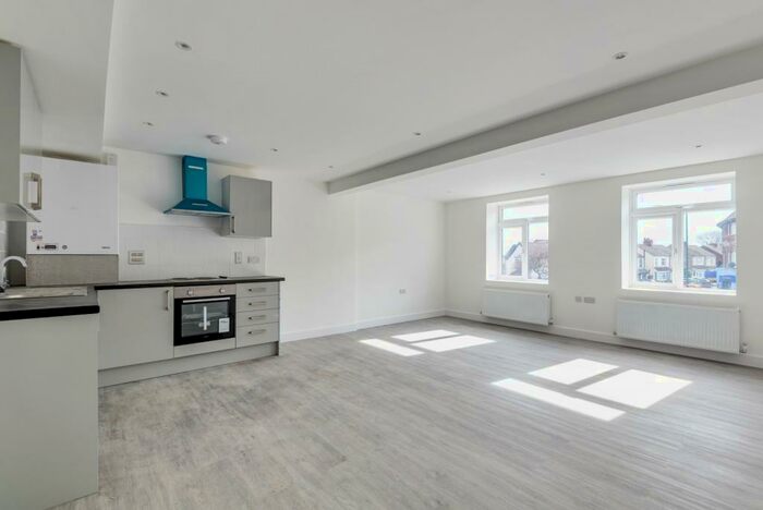 2 Bedroom Flat To Rent In Bellegrove Road Welling, DA16