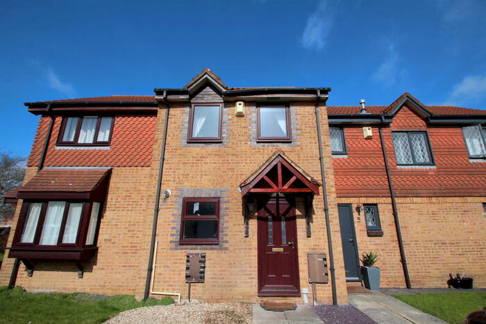 2 Bedroom House To Rent In Ellicks Close, Bradley Stoke. Bristol, BS32
