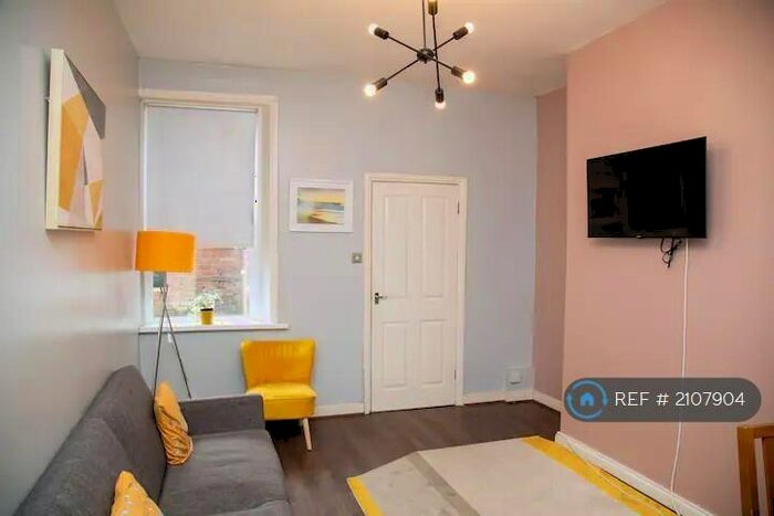 2 Bedroom Flat To Rent In Westbourne Avenue, Gateshead, NE8