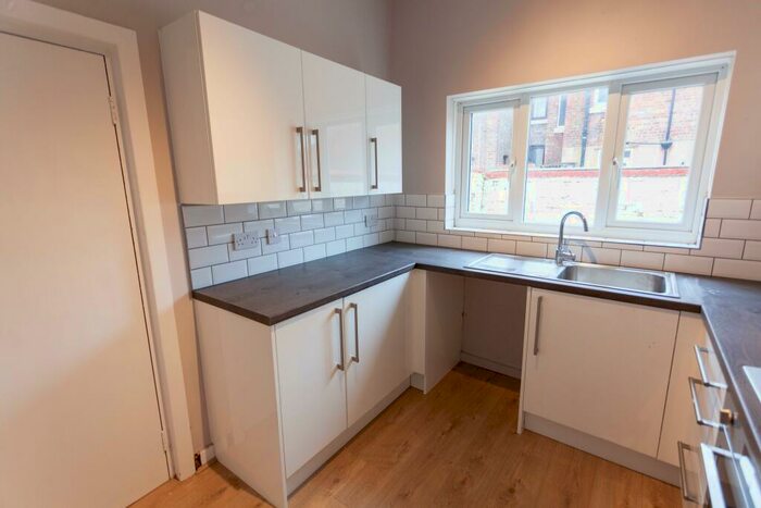 1 Bedroom Flat To Rent In Willoughby Road, L22
