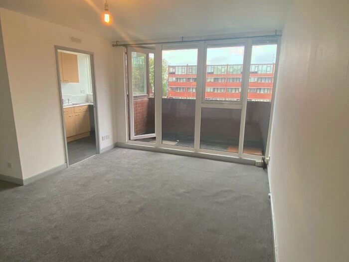 1 Bedroom Flat To Rent In Browns Green, Birmingham, B20