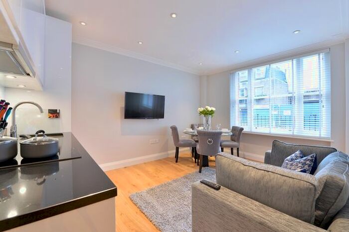 1 Bedroom Flat To Rent In Hill Street, London, W1J