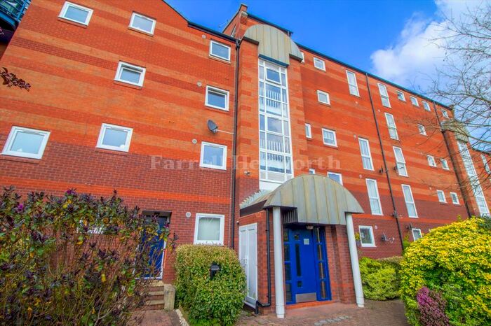 3 Bedroom Flat To Rent In Princes Reach, Ashton-On-Ribble, Preston, PR2