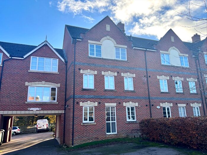 2 Bedroom Apartment For Sale In Bluebell Rise, Grange Park, Northampton, NN4