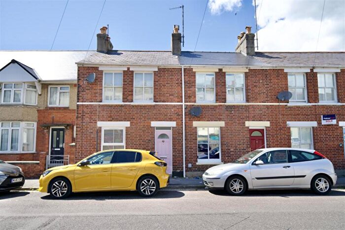 2 Bedroom Terraced House For Sale In Victoria Street, Weymouth, DT4
