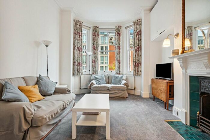 3 Bedroom Apartment To Rent In Fulham Road, London, SW10