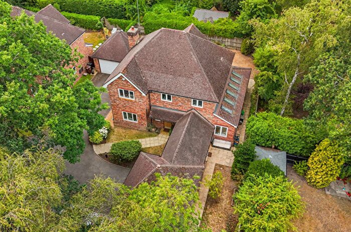 5 Bedroom Detached House For Sale In Little Fryth, Finchampstead, Wokingham, RG40