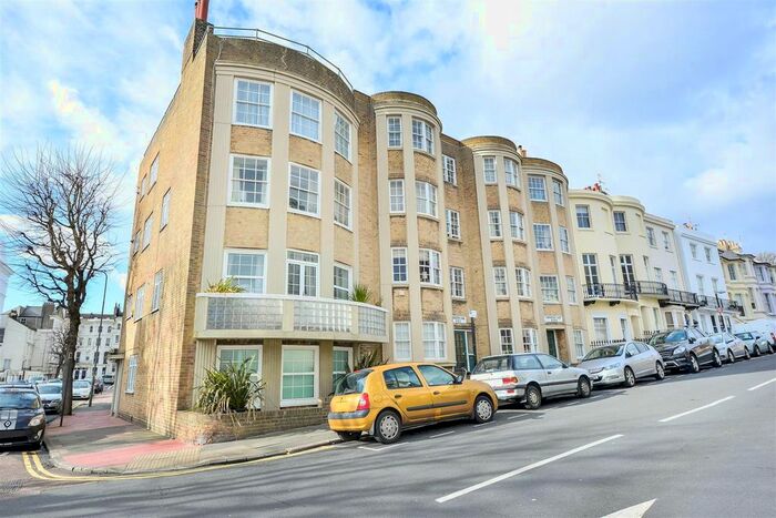 2 Bedroom Flat To Rent In Chichester Place, Brighton, BN2