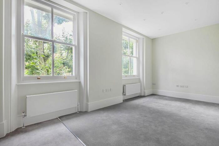 2 Bedroom Flat To Rent In Linden Gardens, Notting Hill, W2