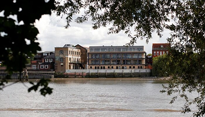 1 Bedroom Flat To Rent In Oxbridge Terrace, London, W6