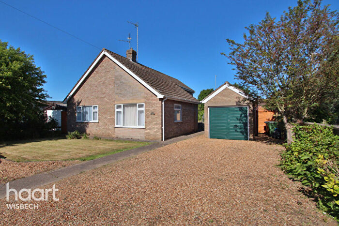 2 Bedroom Detached Bungalow For Sale In Low Road, Elm, PE14