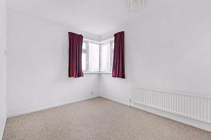 3 Bedroom End Of Terrace House For Sale In Huntingbrooke, Milton Keynes, MK8