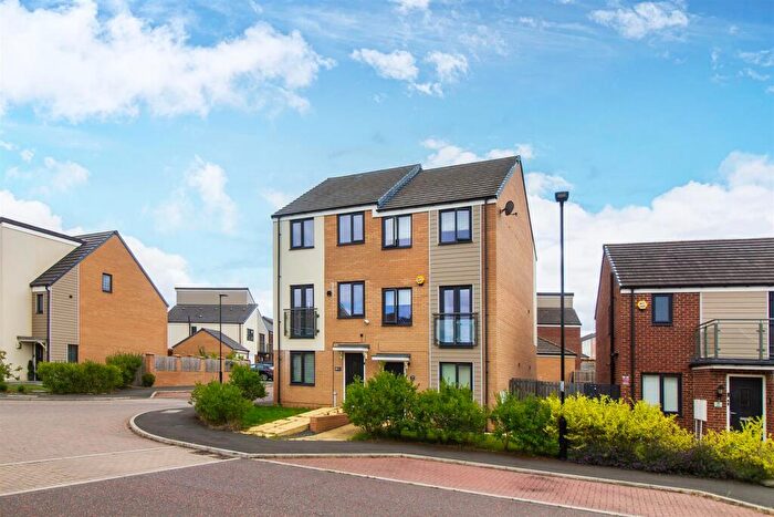 3 Bedroom Semi-Detached House For Sale In Osprey Walk, Great Park, NE13