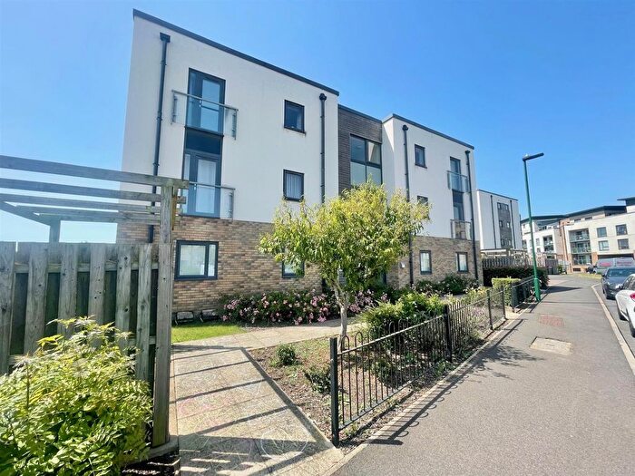 2 Bedroom Flat For Sale In Hartley Avenue, Peterborough, PE1