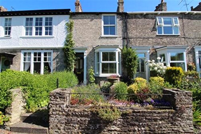 2 Bedroom House To Rent In Willow Grove, HU17