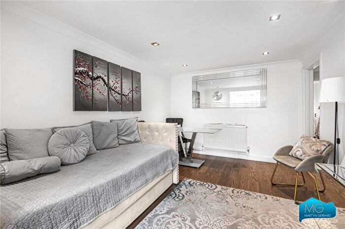 1 Bedroom Apartment To Rent In Fortis Green, East Finchley, London, N2