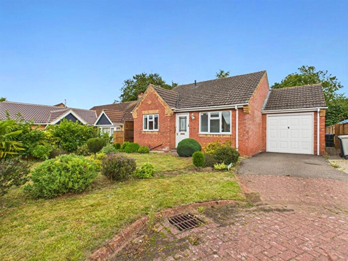 2 Bedroom Detached Bungalow For Sale In Fairfax Close, Horncastle, LN9